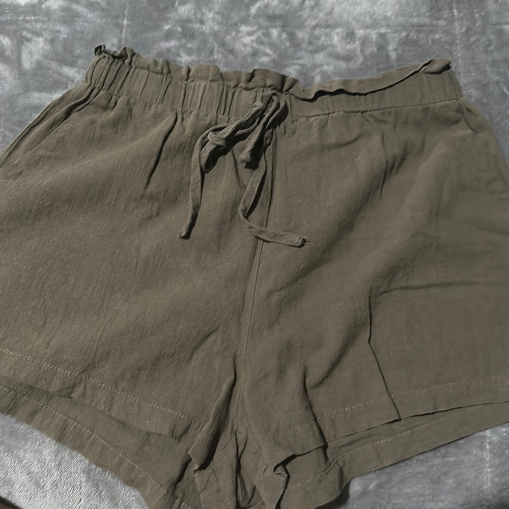 olive green shorts